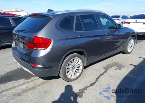 2015 BMW X1 Sdrive28I z USA, uszkodzony, nr VIN WBAVM1C54FV317313